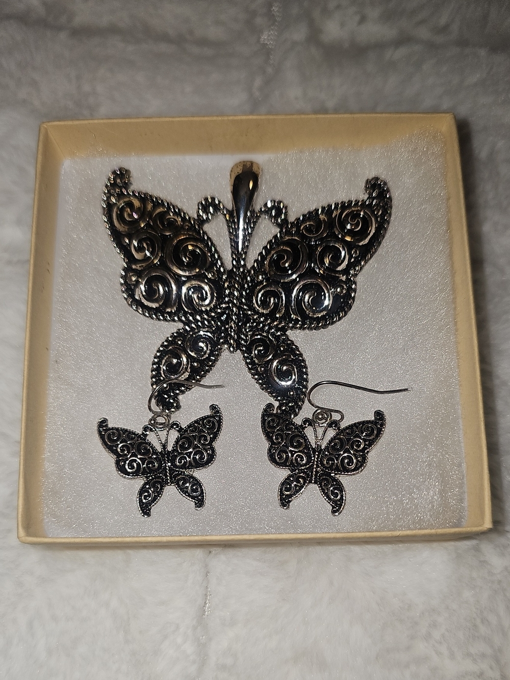 Butterfly Filigree Brooch and Earring Set in Black